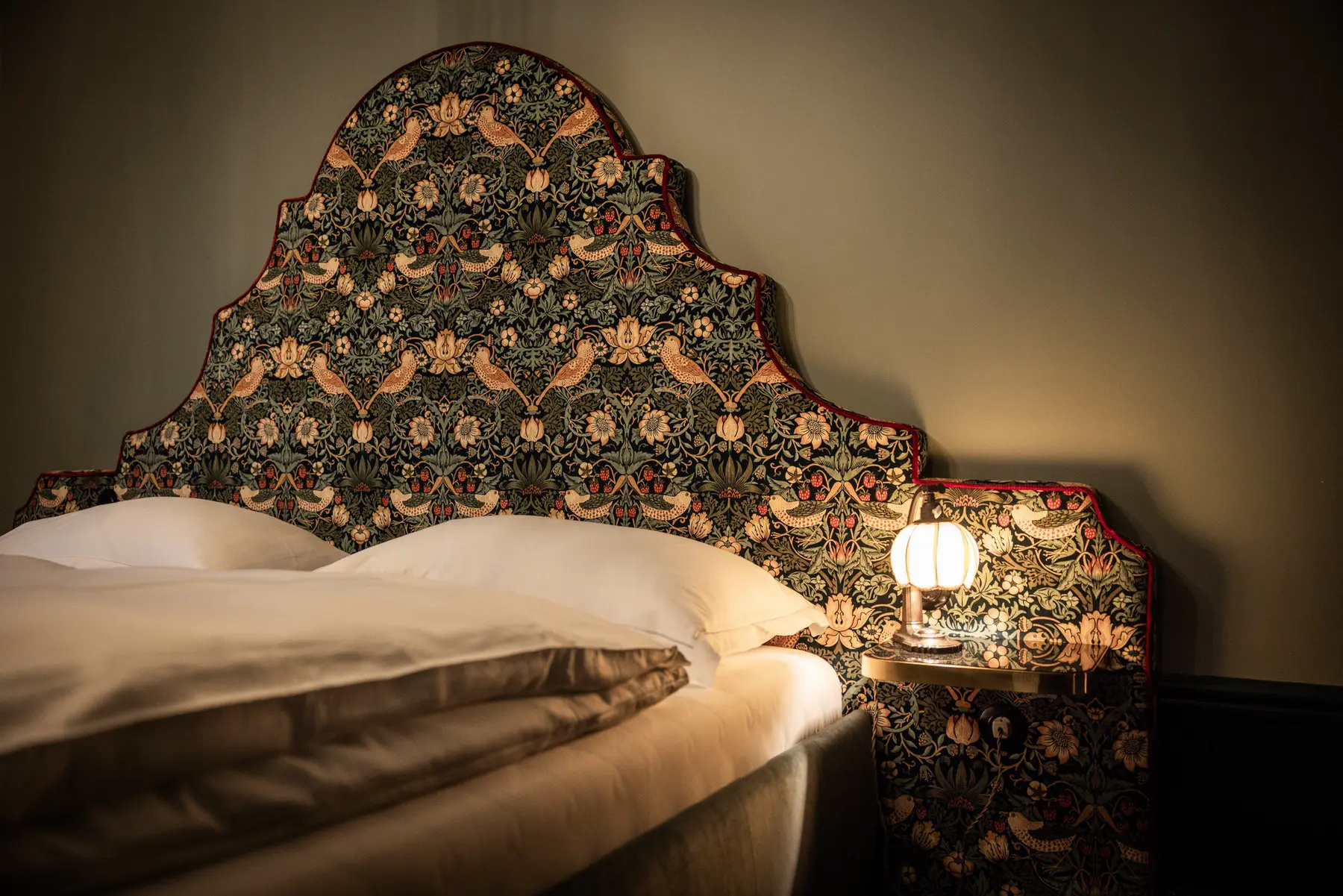 Vis-a-Vis-Extraordinaer-Zimmer-1U4A4013©MatthiasKronfuss